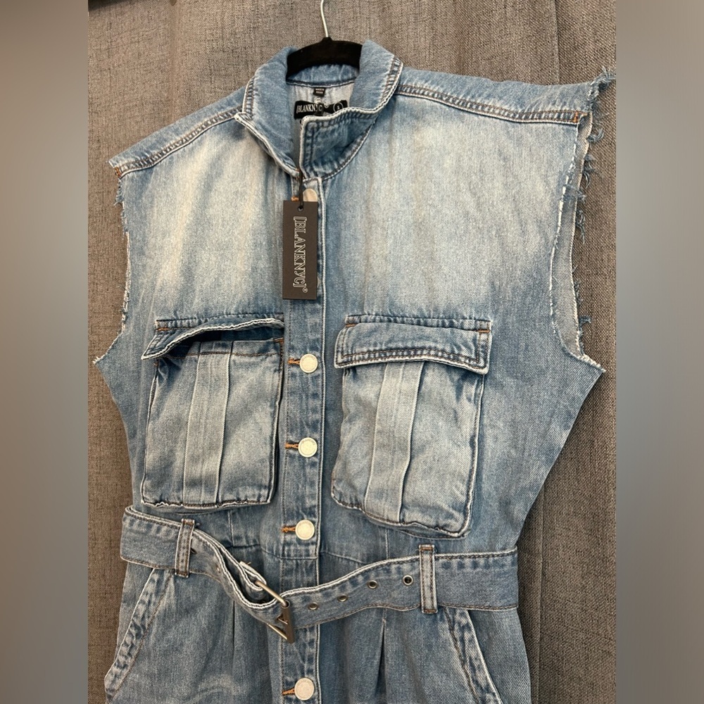 NWT BLANKNYC Sleeveless Denim Cargo Jumpsuit Size Small - Picture 9 of 9
